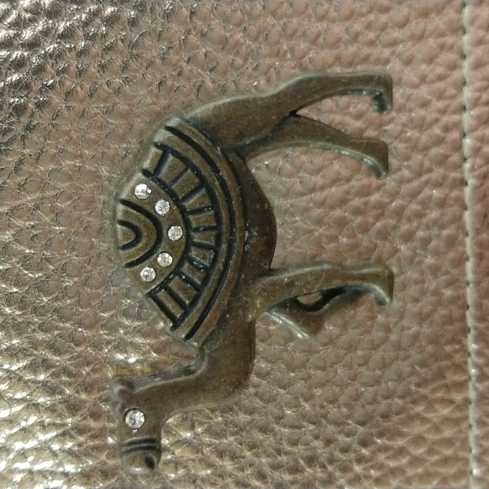 Twig and Arrow Gold Clutch or Crossbody - Picture 5 of 7